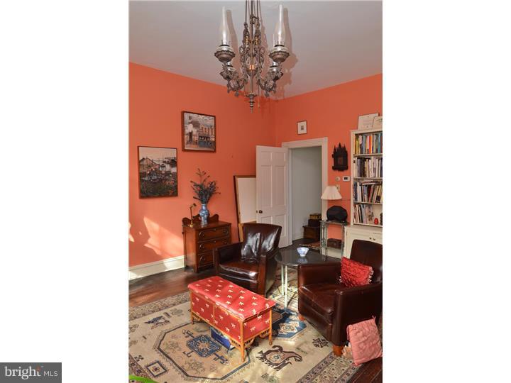 SOCIETY HILL - Residential