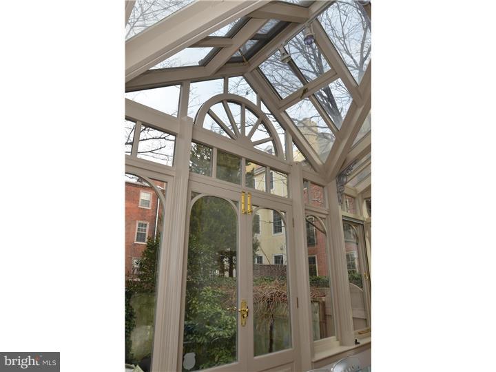 SOCIETY HILL - Residential