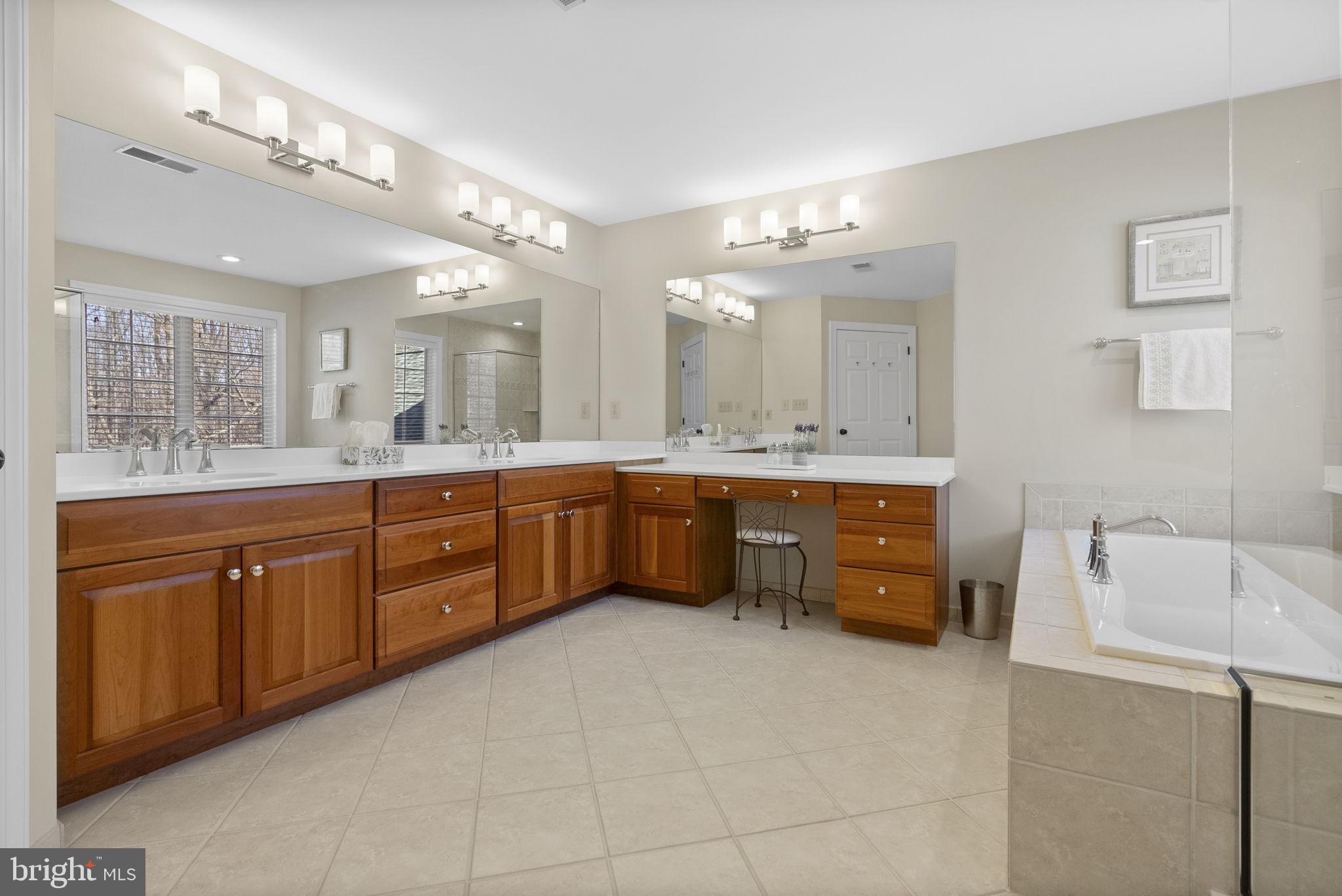 MERRYMET FARMS - Residential