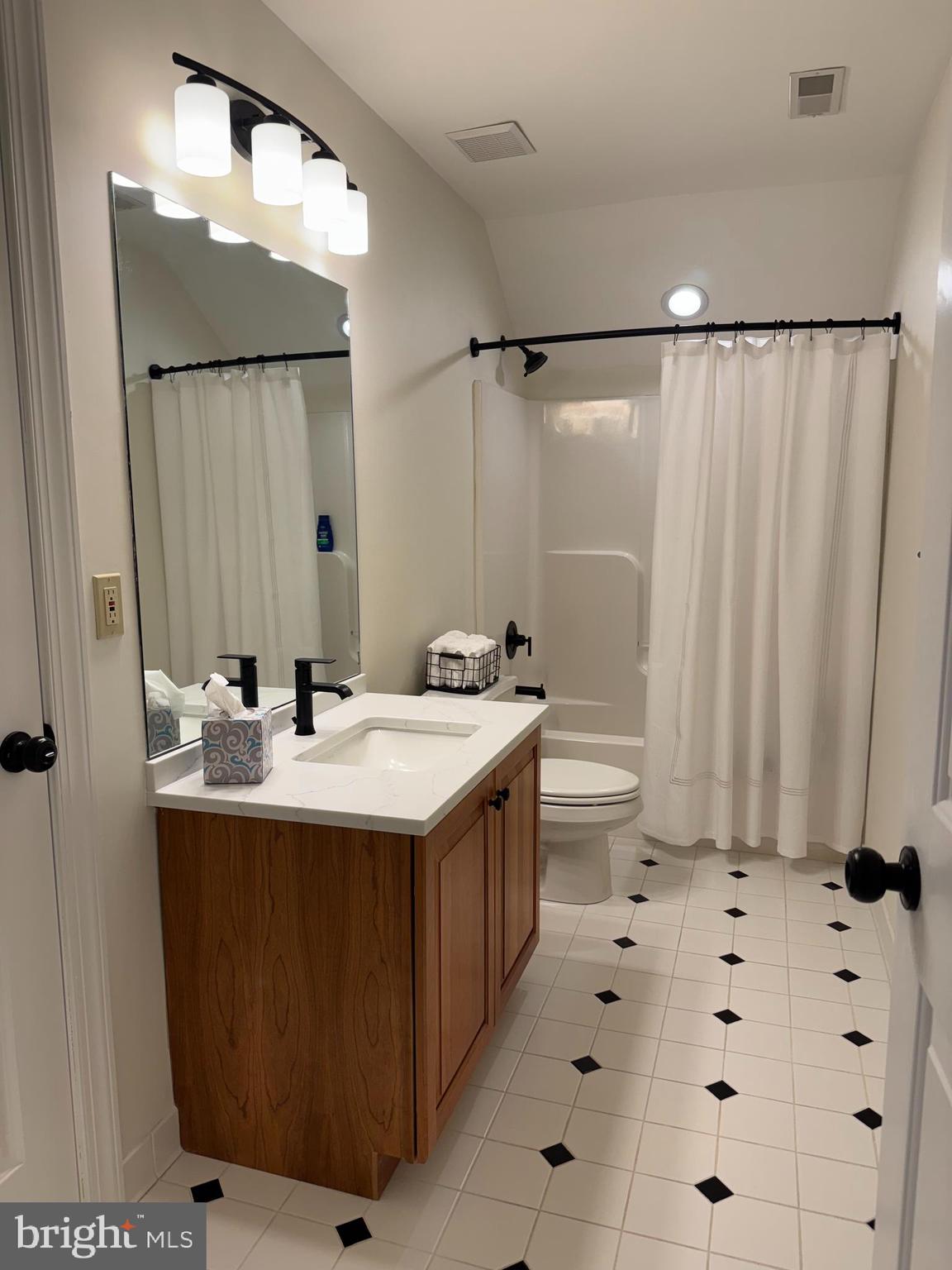 MERRYMET FARMS - Residential