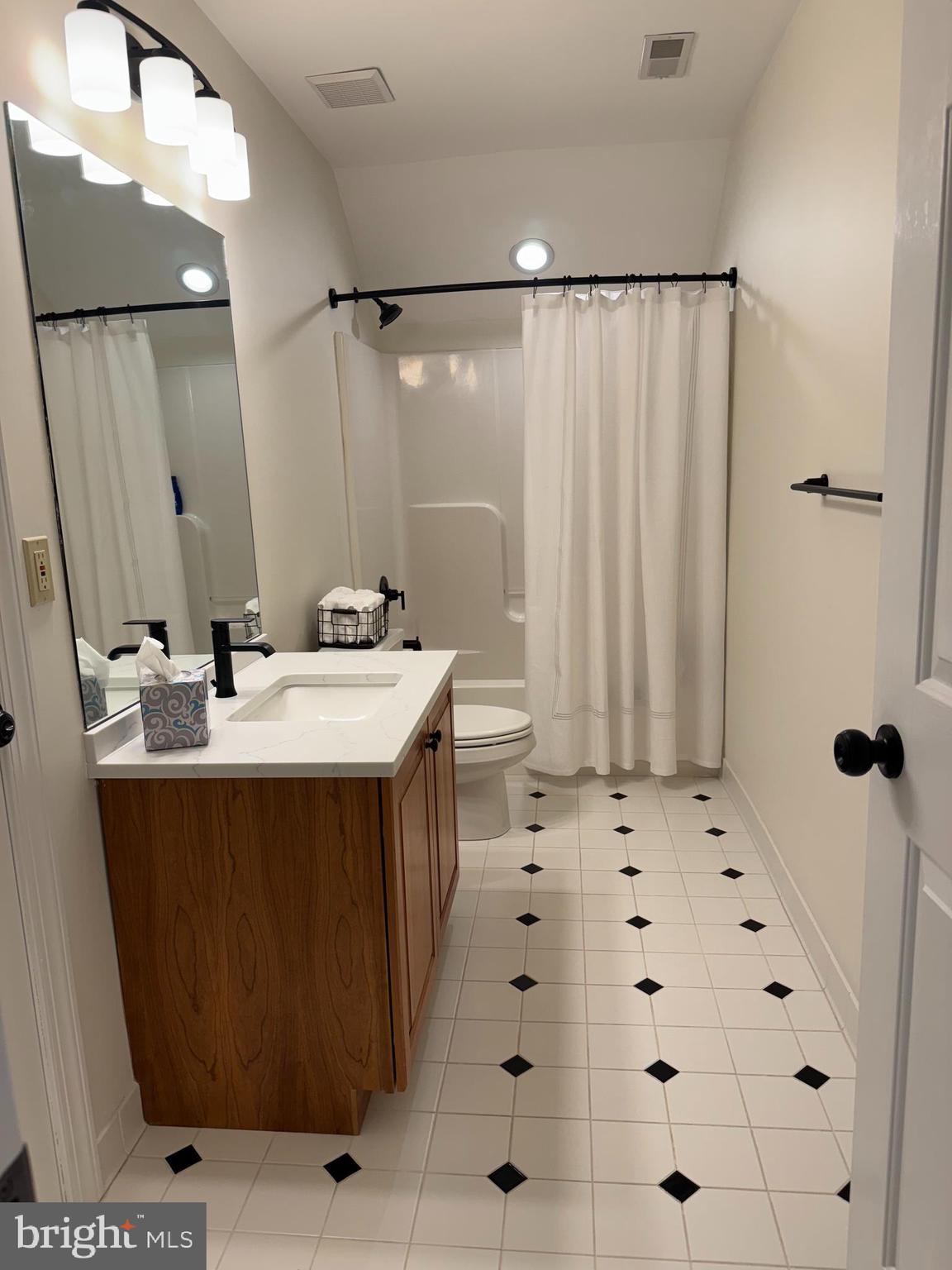 MERRYMET FARMS - Residential