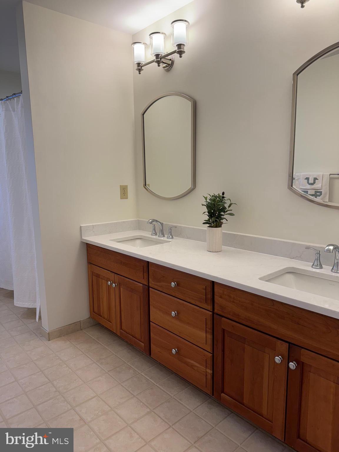 MERRYMET FARMS - Residential