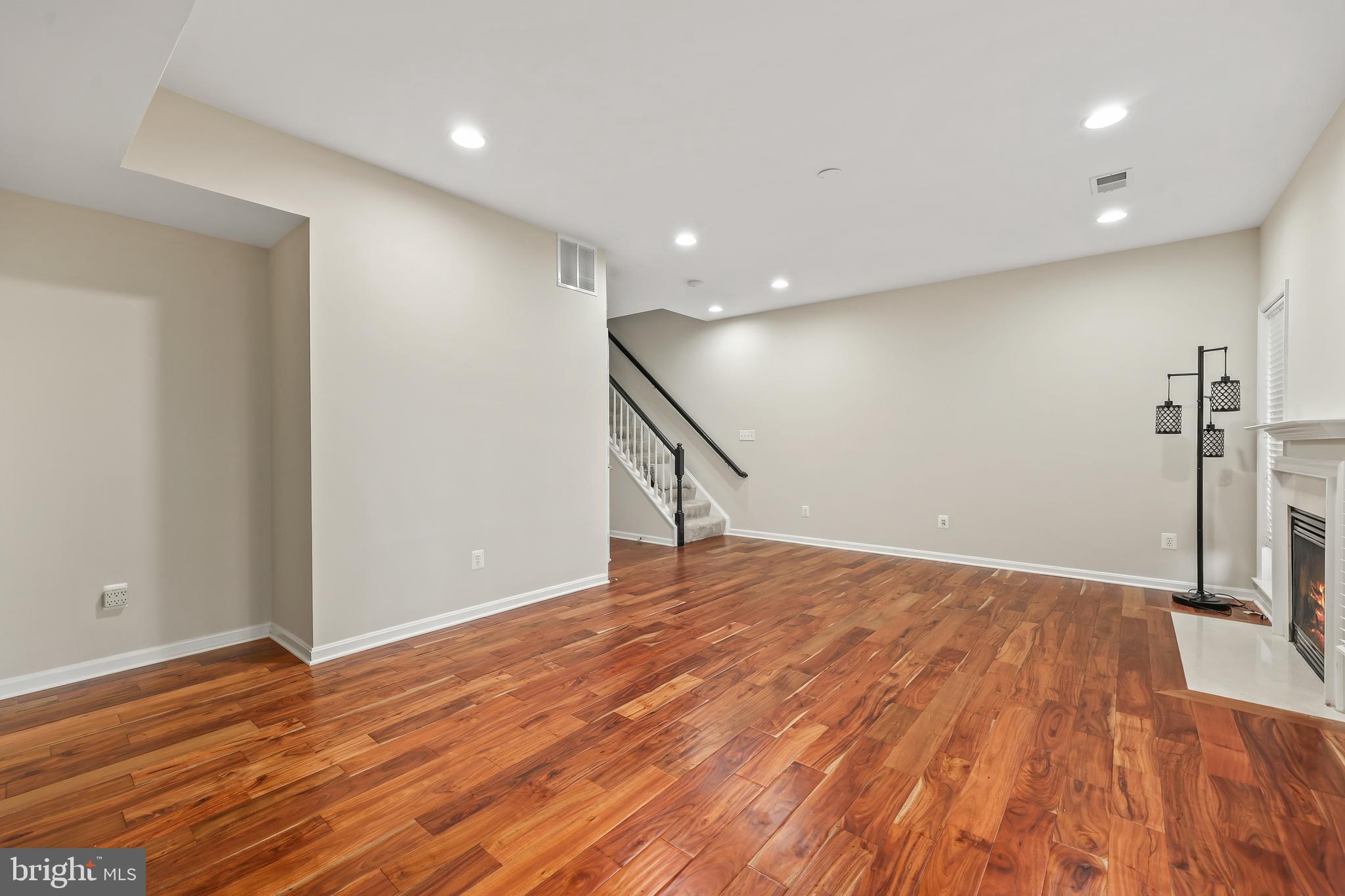 BROADLANDS SOUTH - Residential