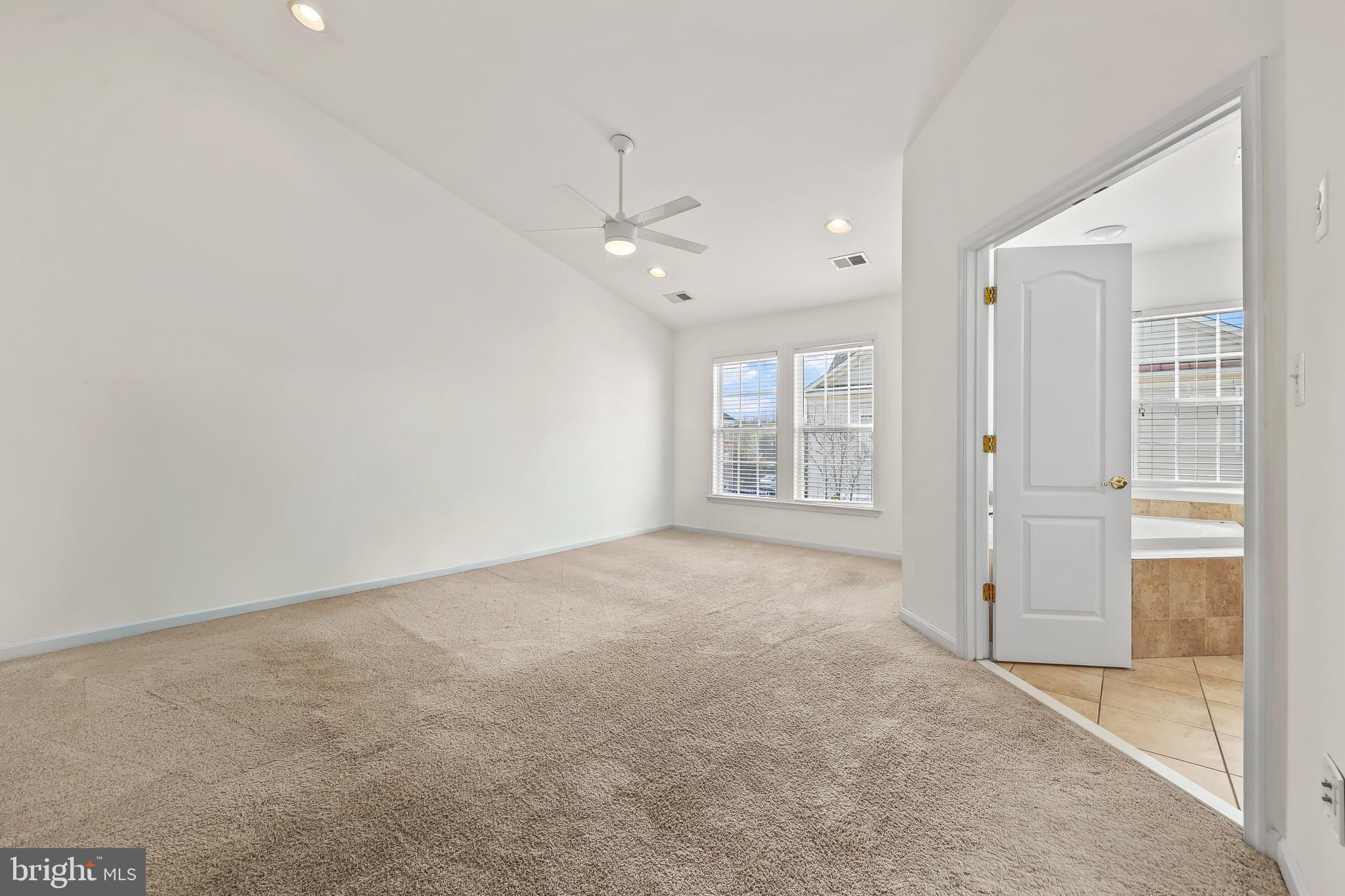 BROADLANDS SOUTH - Residential