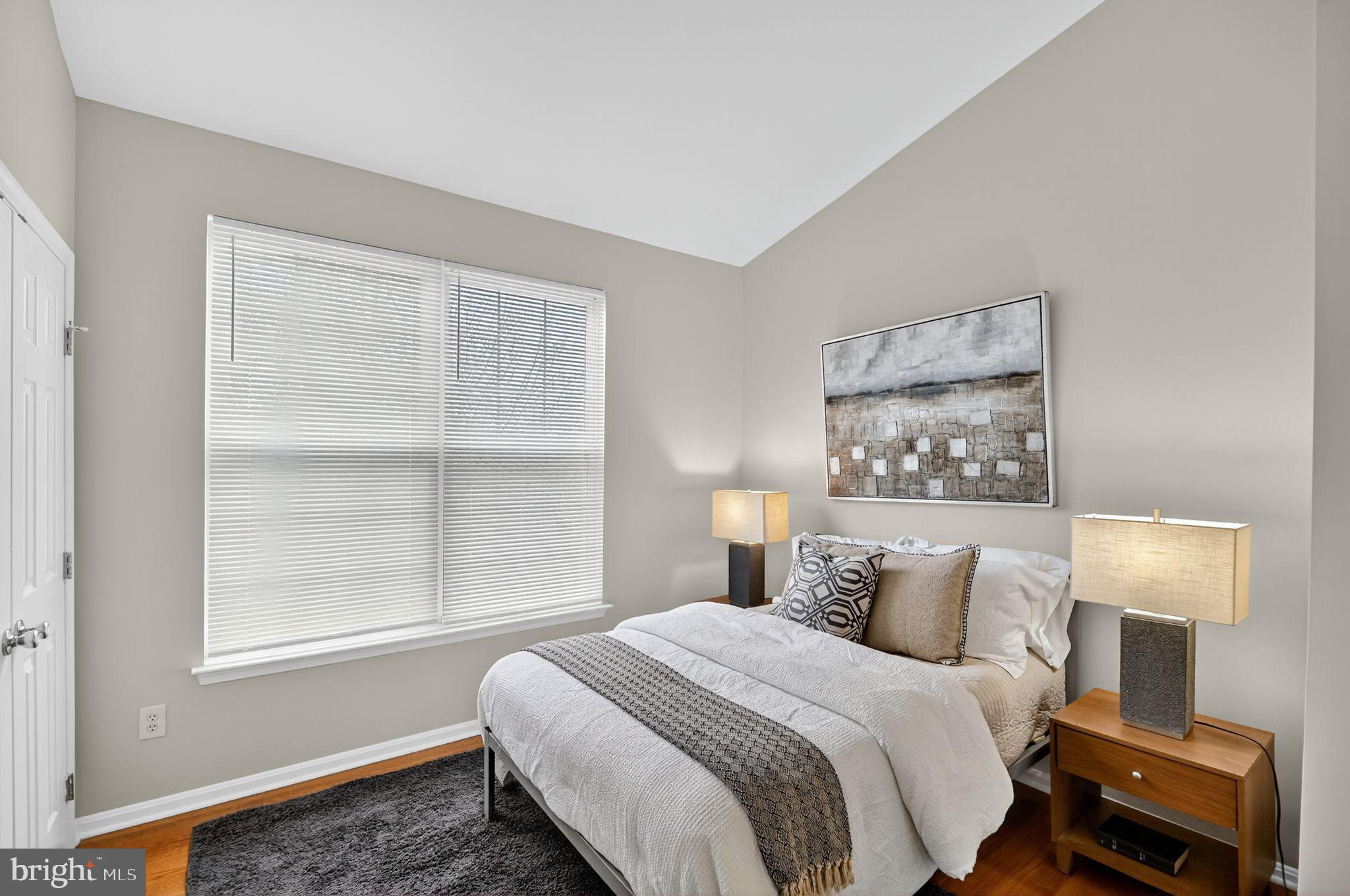 HAMPSHIRE HALL CONDO - Residential