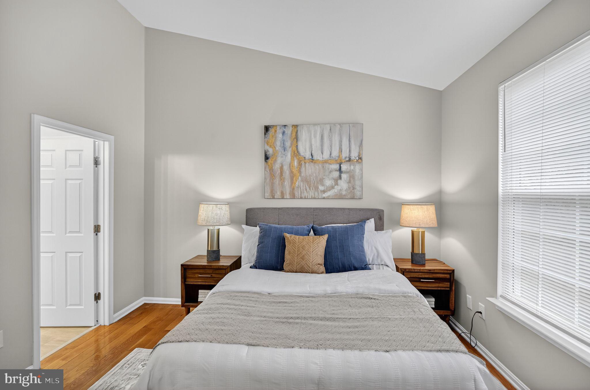 HAMPSHIRE HALL CONDO - Residential