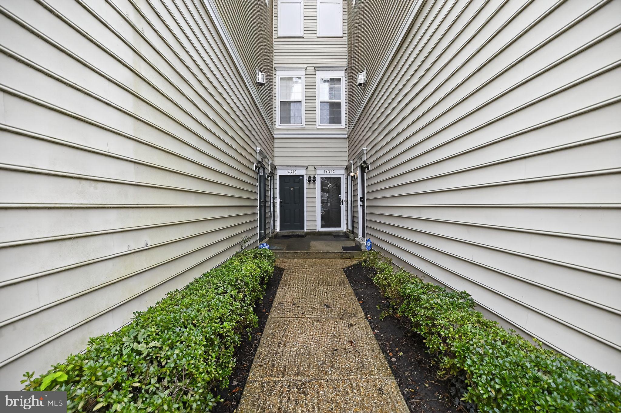 HAMPSHIRE HALL CONDO - Residential