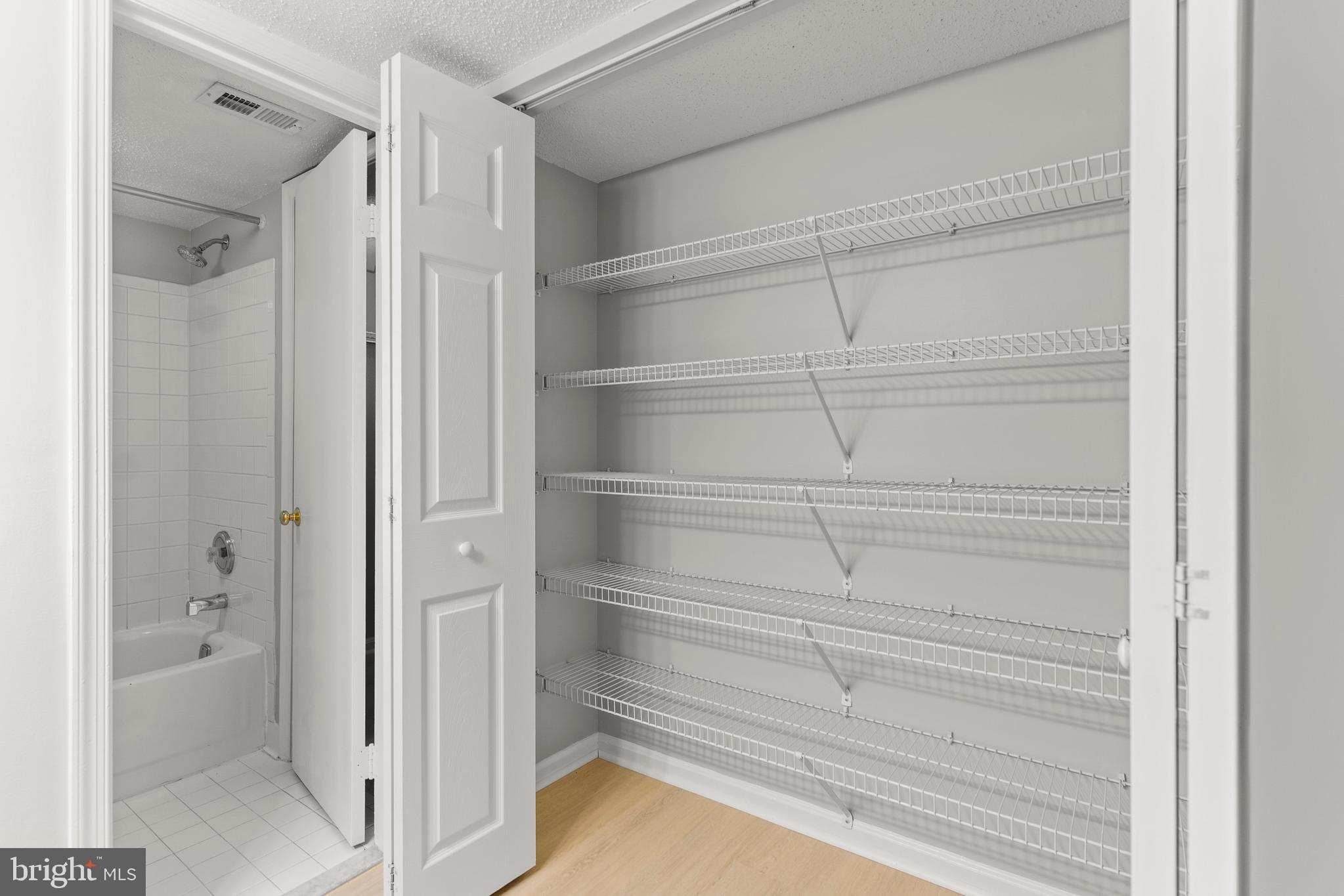 RAVENWOOD - Residential