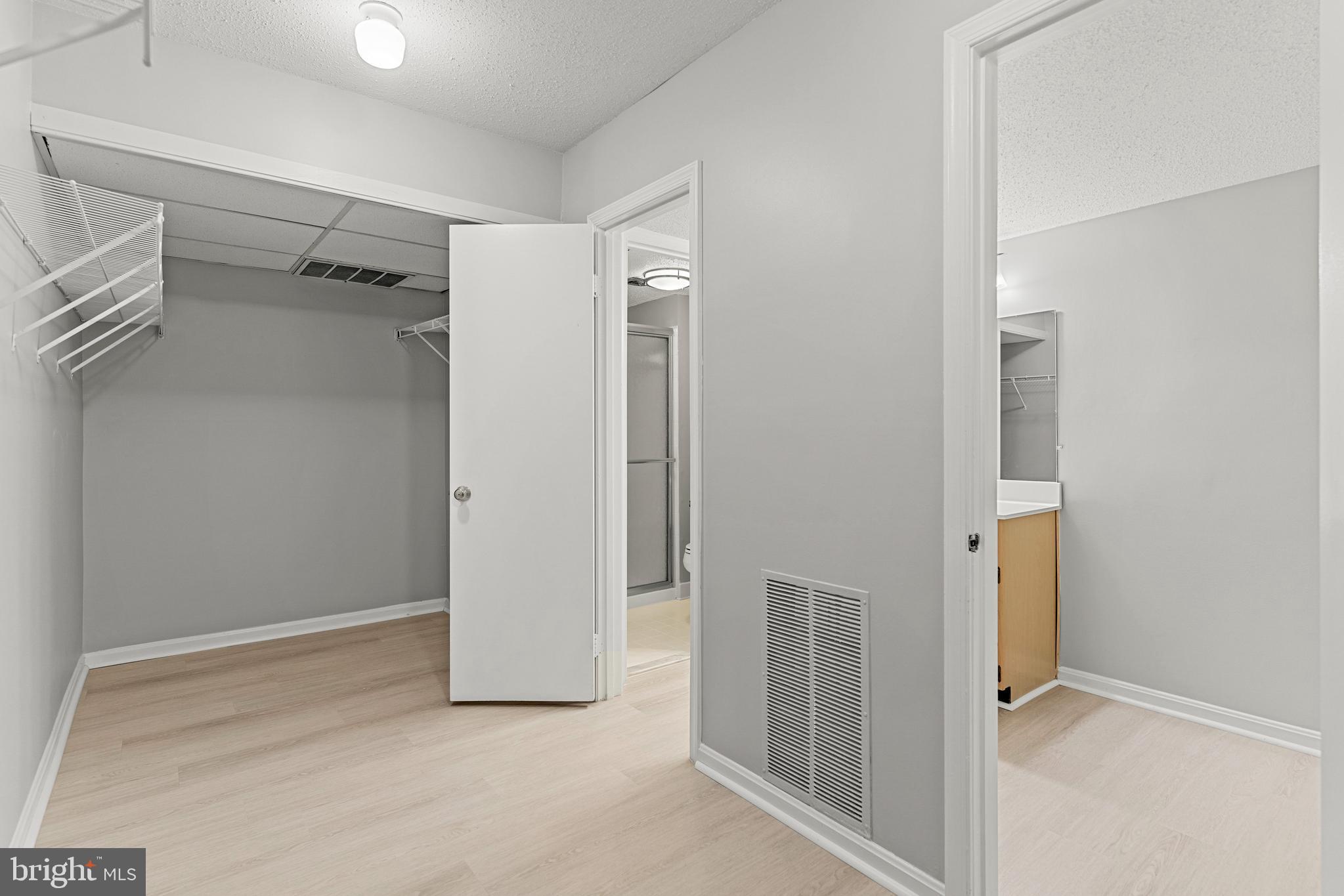 RAVENWOOD - Residential