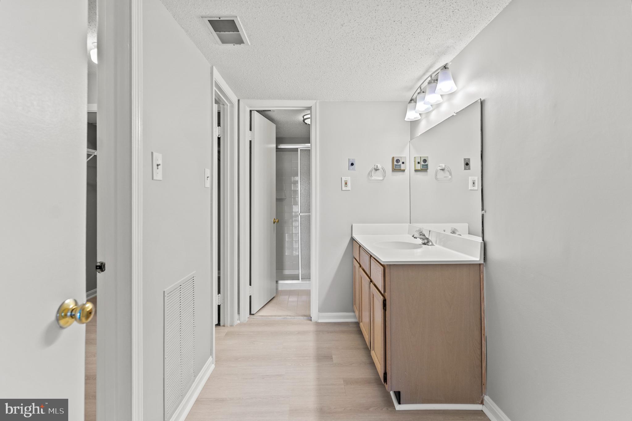 RAVENWOOD - Residential