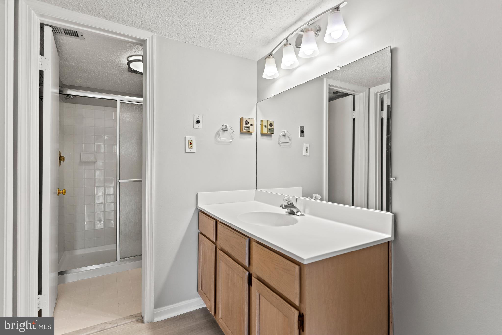 RAVENWOOD - Residential