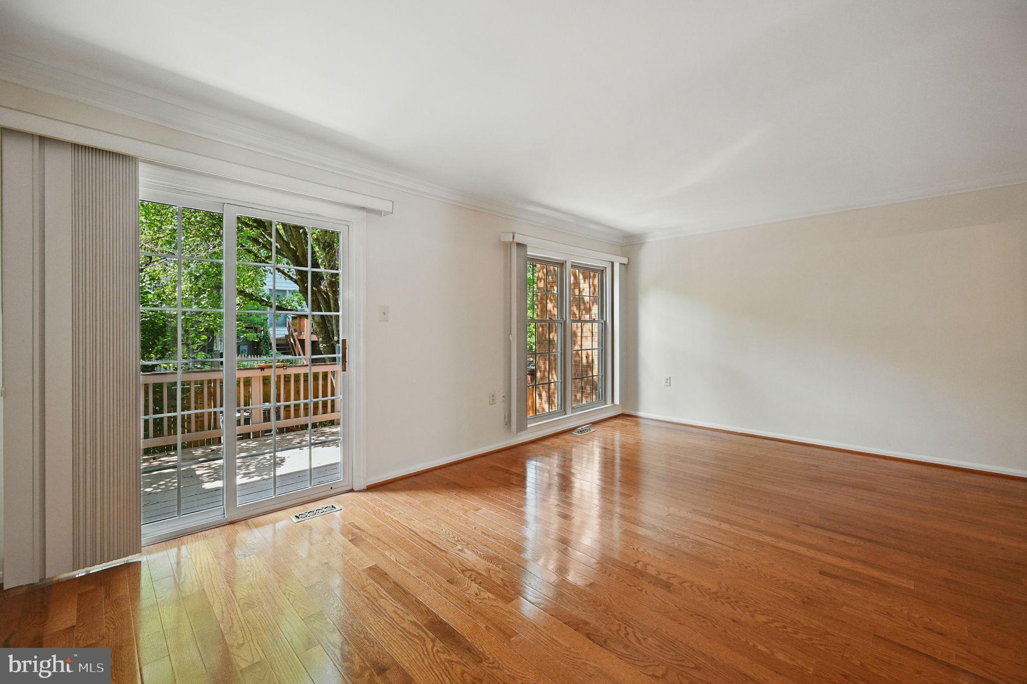 LAKE RIDGE - Residential