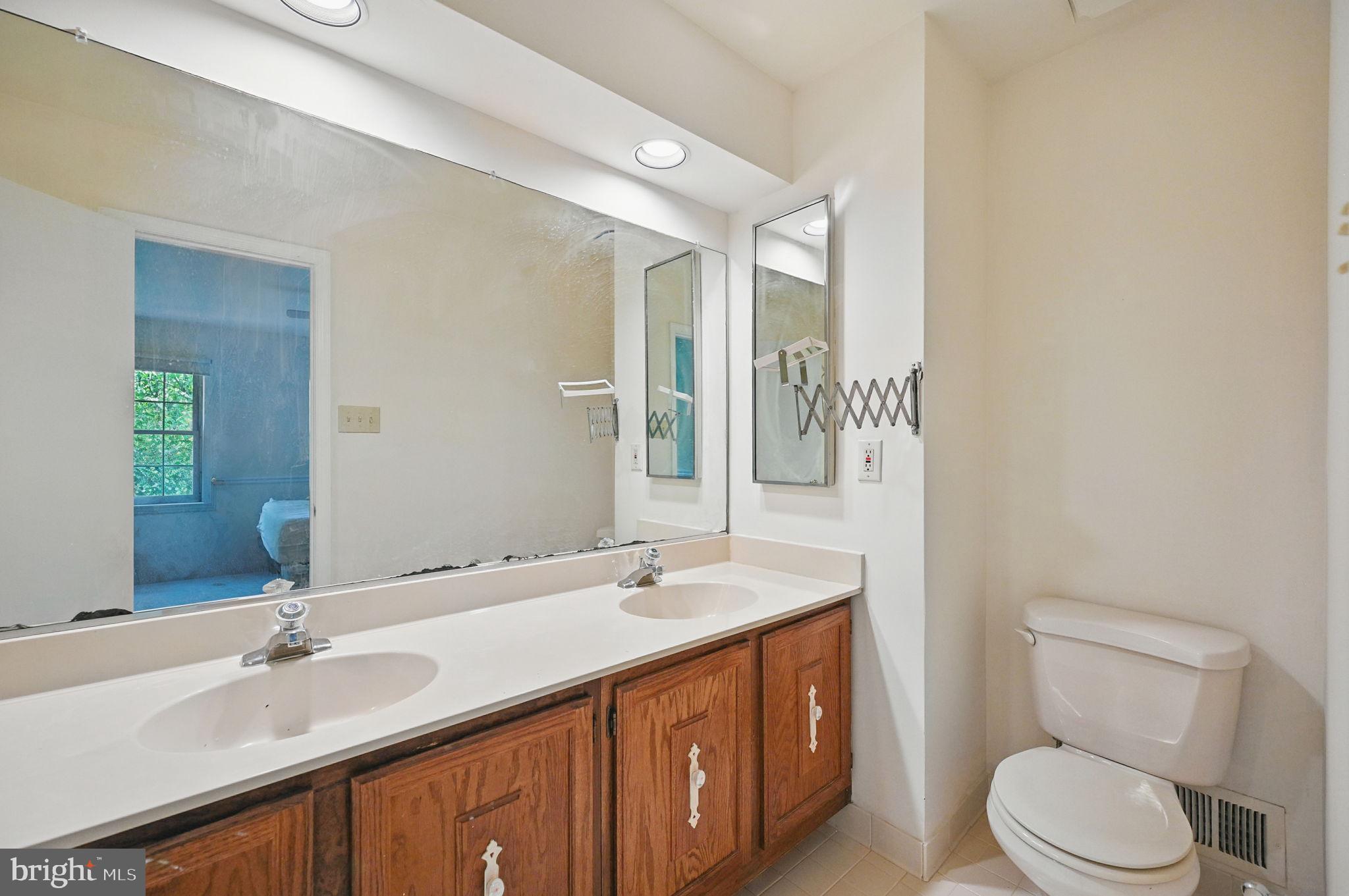 LAKE RIDGE - Residential