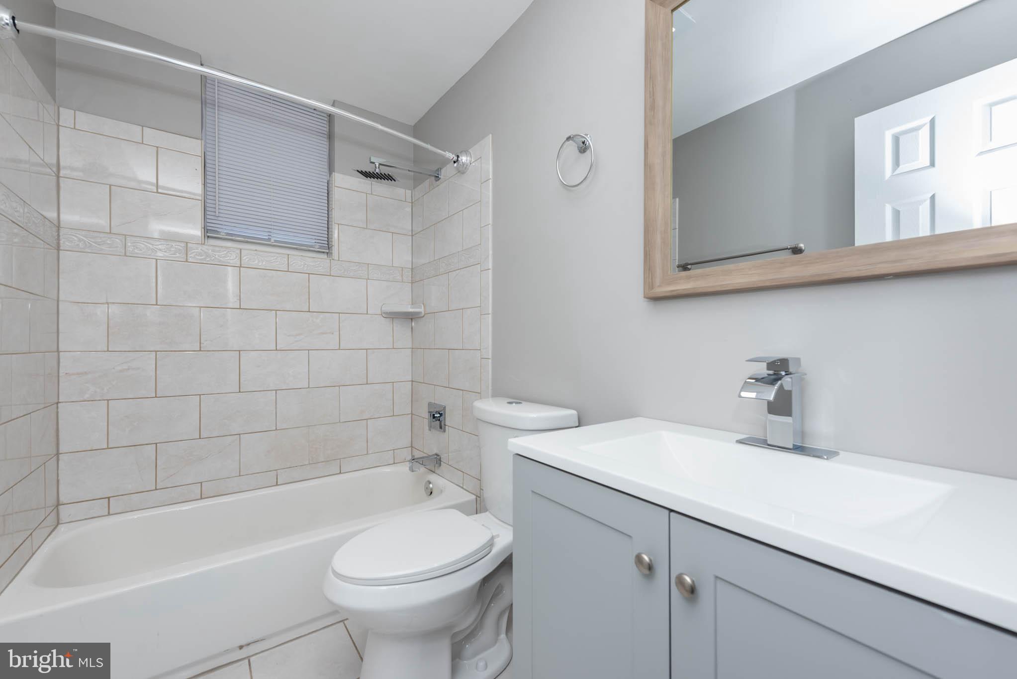 HARLEM PARK - Residential Lease