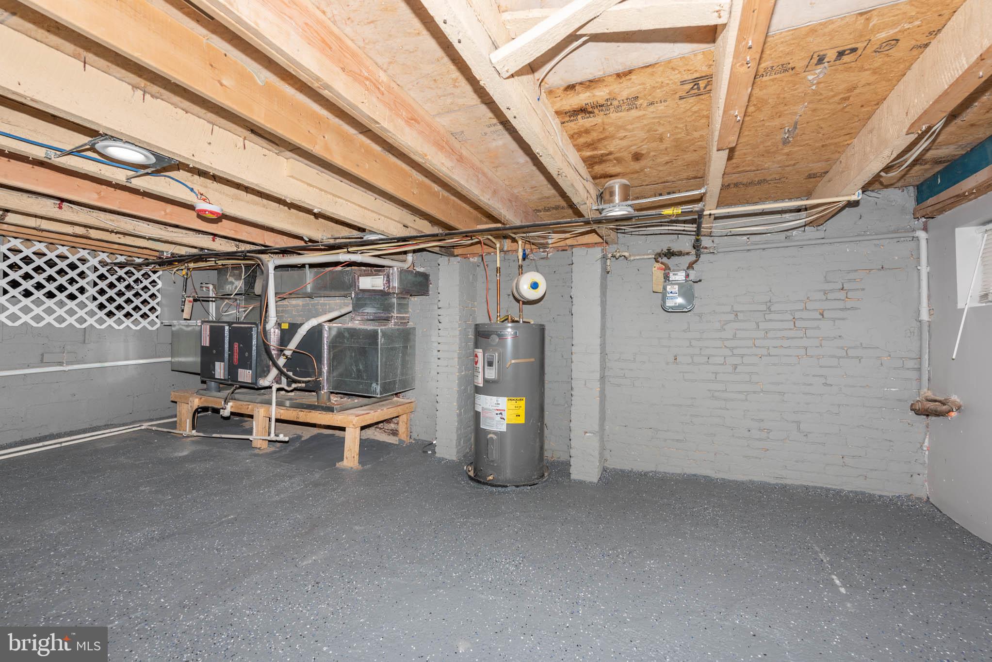 HARLEM PARK - Residential Lease