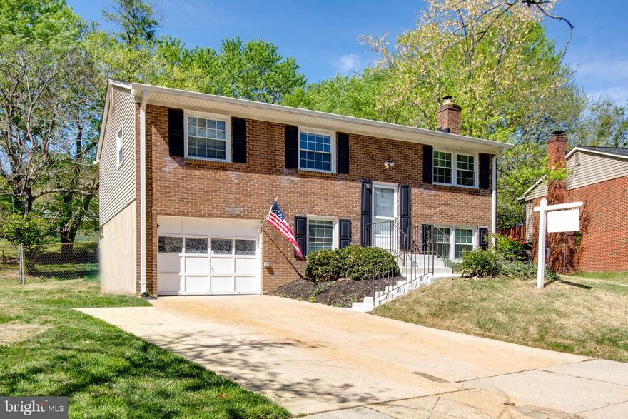 Welcome to a  beautifully updated and well maintained 3bedroom, 2.5-bath split foyer home nestled  in Upper Marlboro Meadows community.  This stunning home offers bright airy open floor and functional layout.  Stylish New paint entire home, gorgeous New Luxury Vinyl Plank floorings, Updated bathrooms,  all New lights fixtures,  Updated kitchen with new quartz kitchen countertop, new cooktop, new microwave, 
, spacious deck to entertain, and nice fenced yard.   (cook top 2025, microwave 2025, windows 2023, siding  2022, water heater 2022,  back yard drain swale 2021,  Roof 2013)
This home is ready to move in and won't last long.