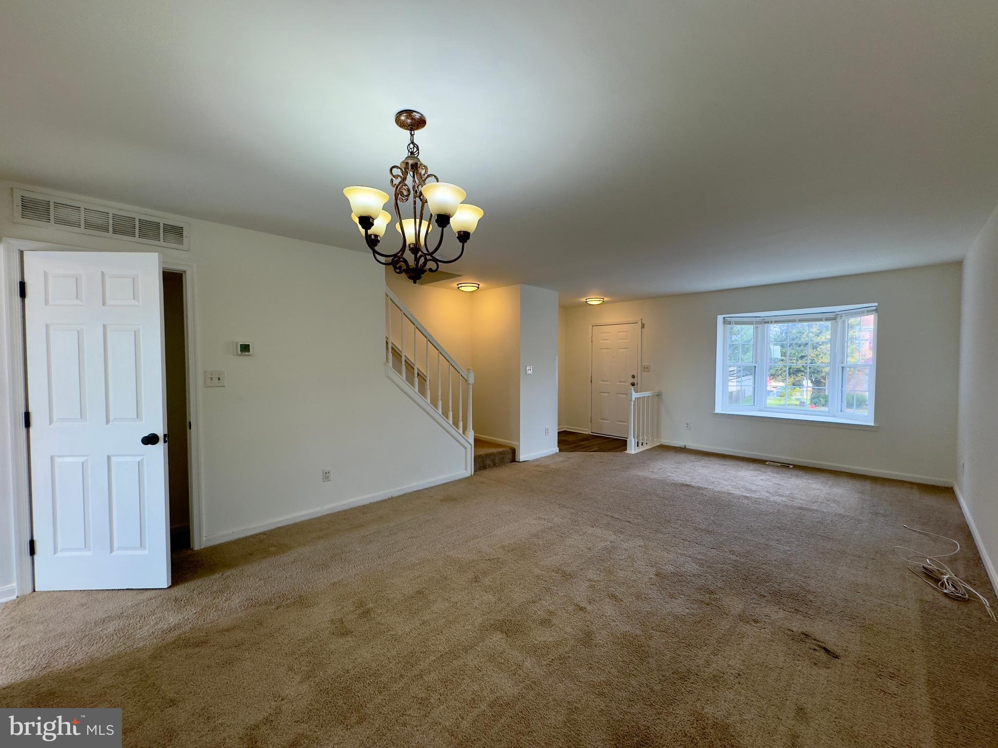 STONELEIGH SQUARE - Residential Lease