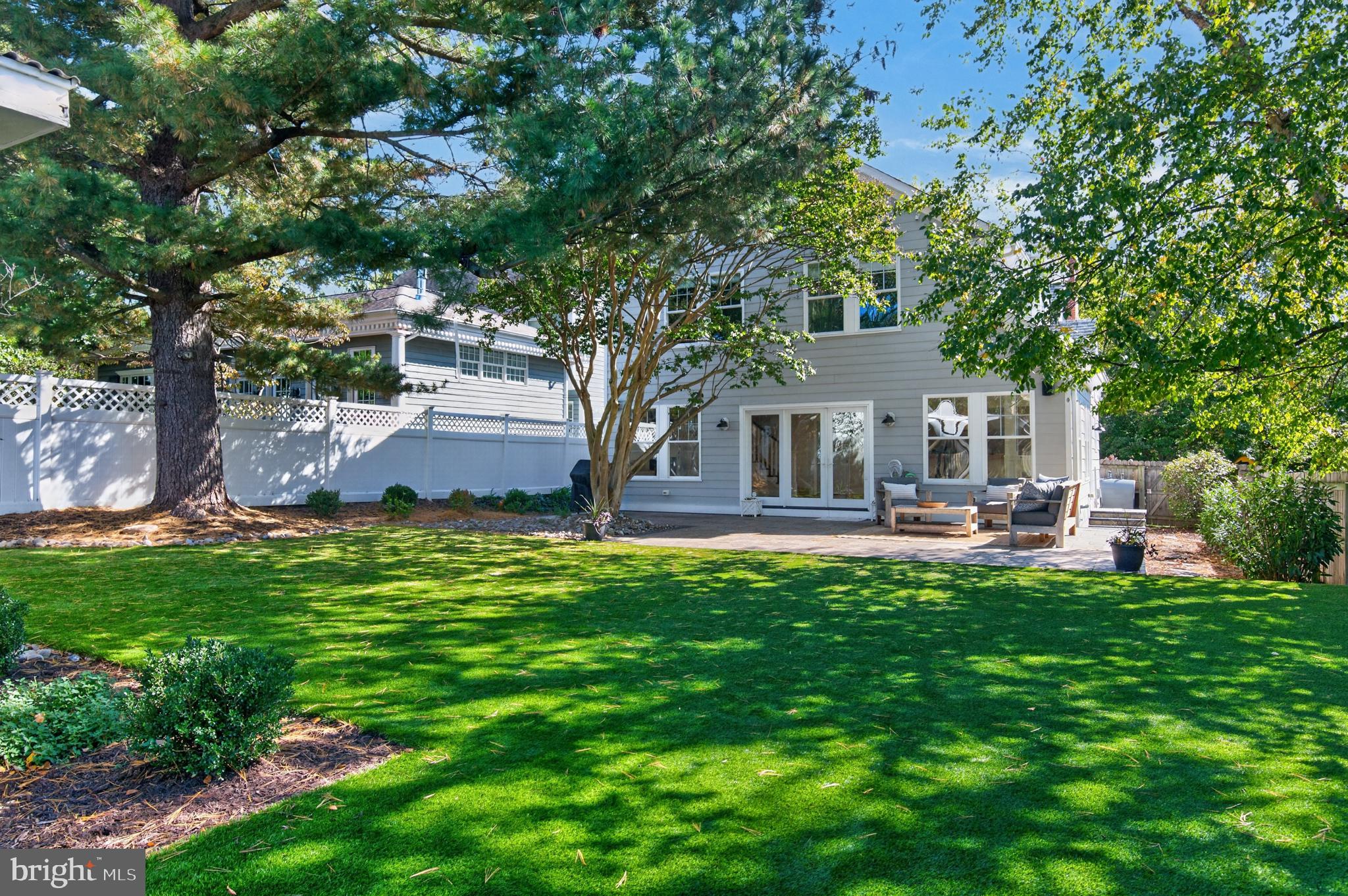 830 CHESTER AVENUE