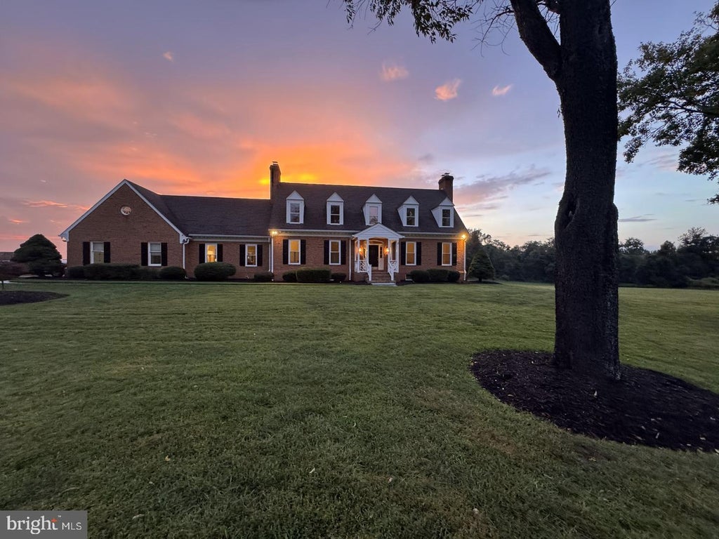Photo of 4308 High Ridge Road, HAYMARKET, VA 20169 (MLS # VAPW2133004)