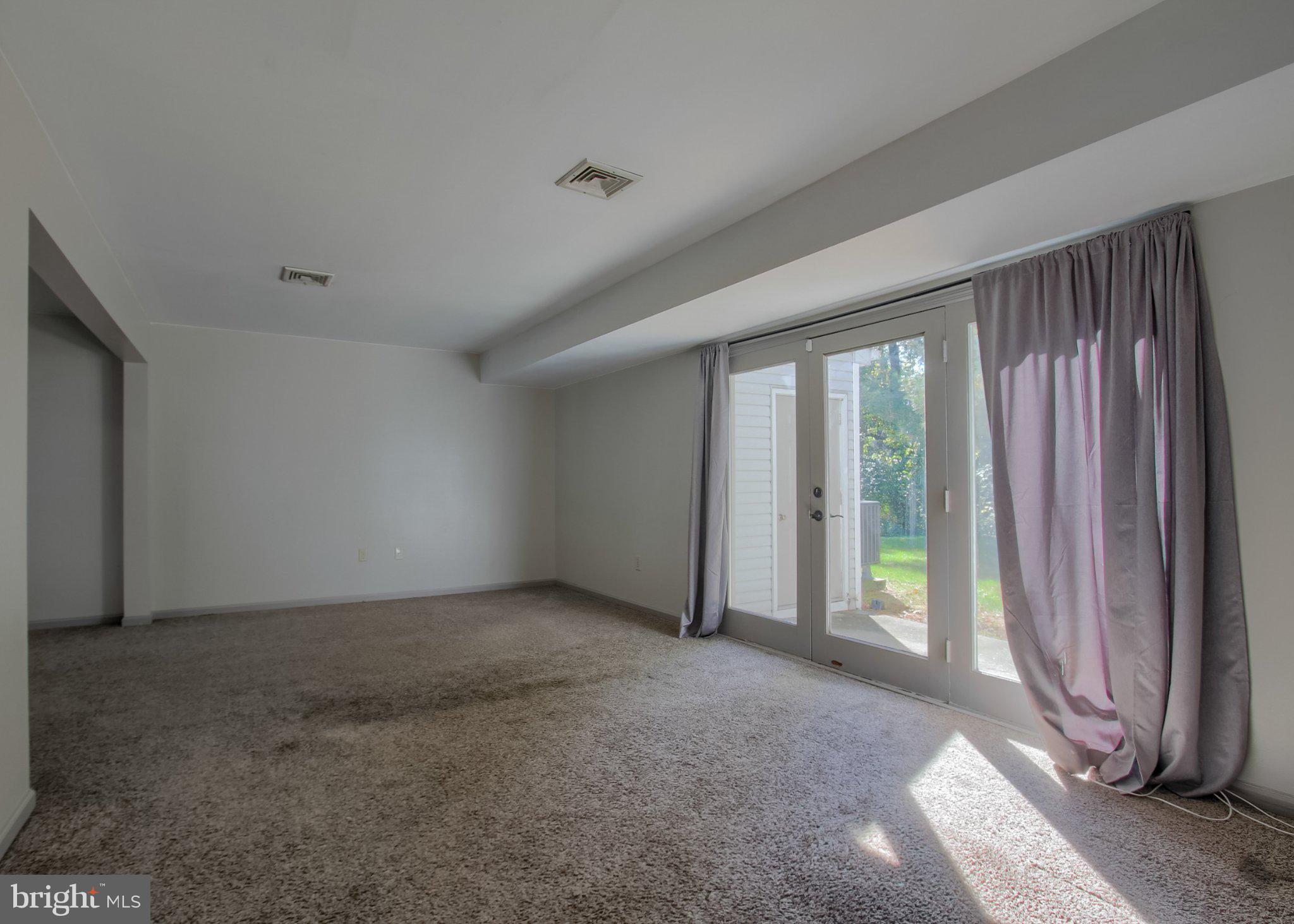 1821 CREEK VIEW COURT