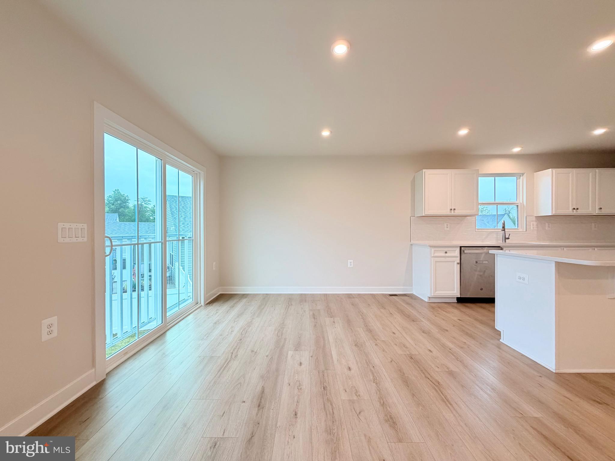 SOUTH BROOK - Residential