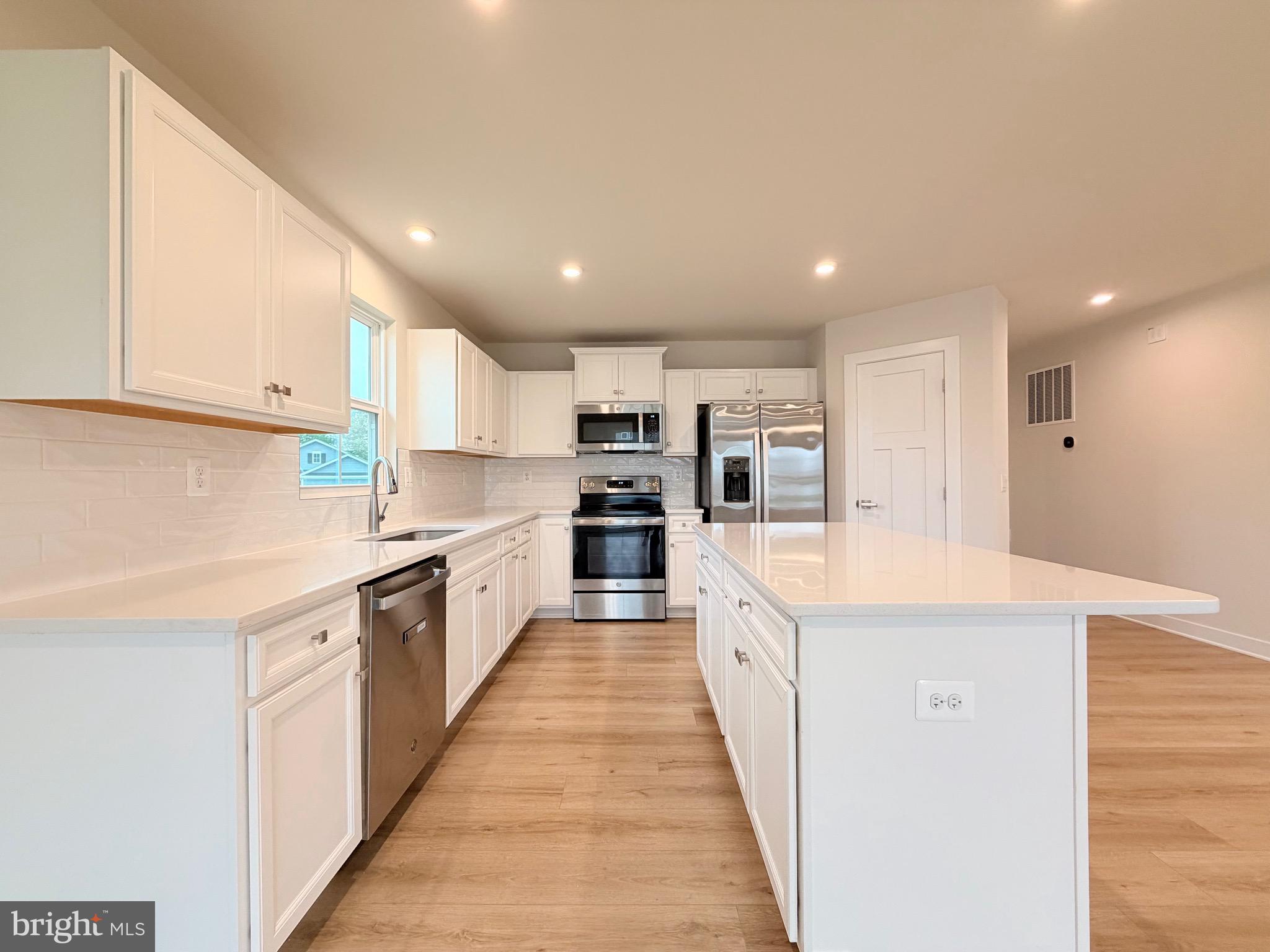 SOUTH BROOK - Residential