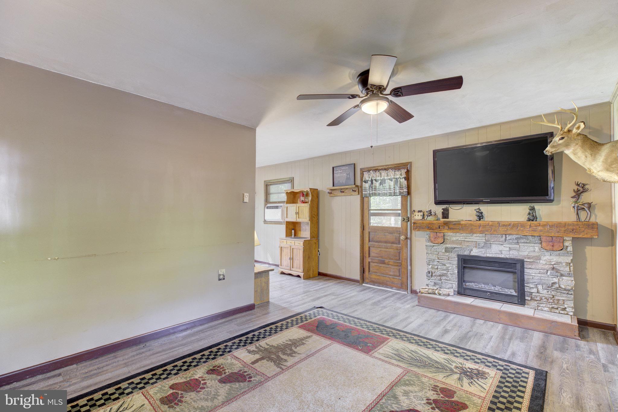 SLEEPY HOLLOW S/D - Residential