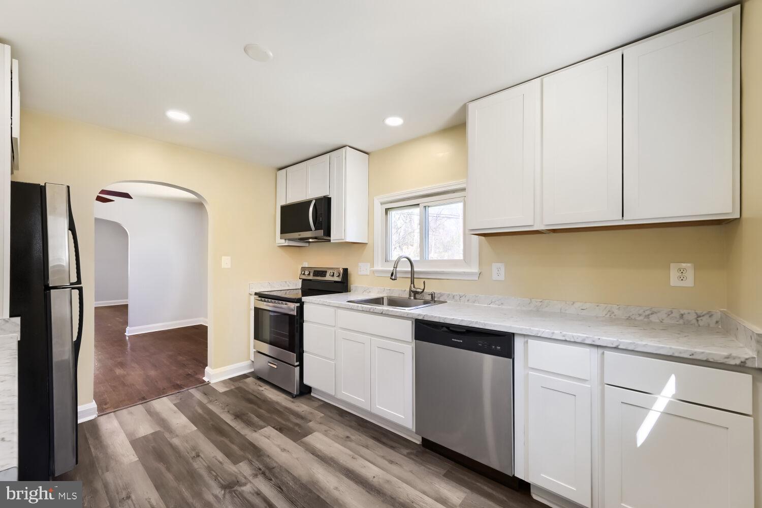 PERRY HALL - Residential