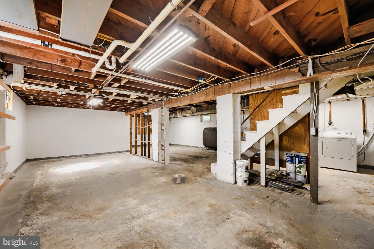 PERRY HALL - Residential