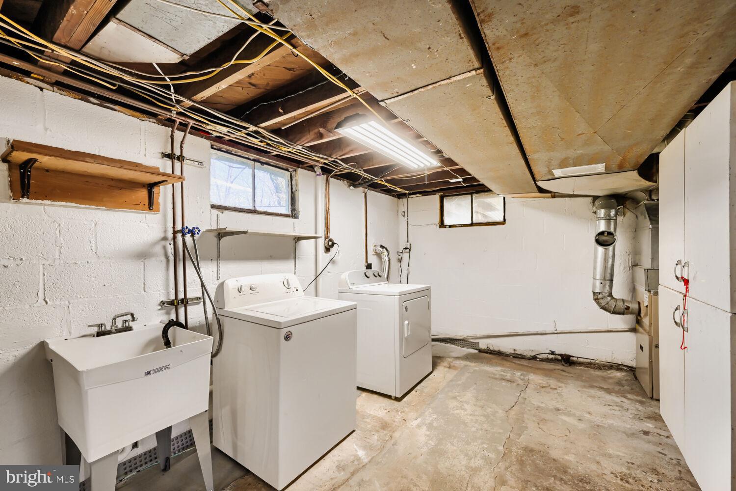 PERRY HALL - Residential