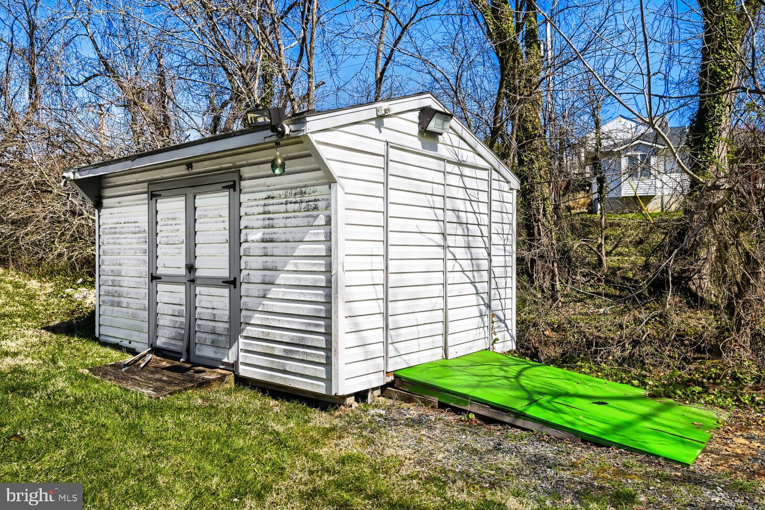 PERRY HALL - Residential