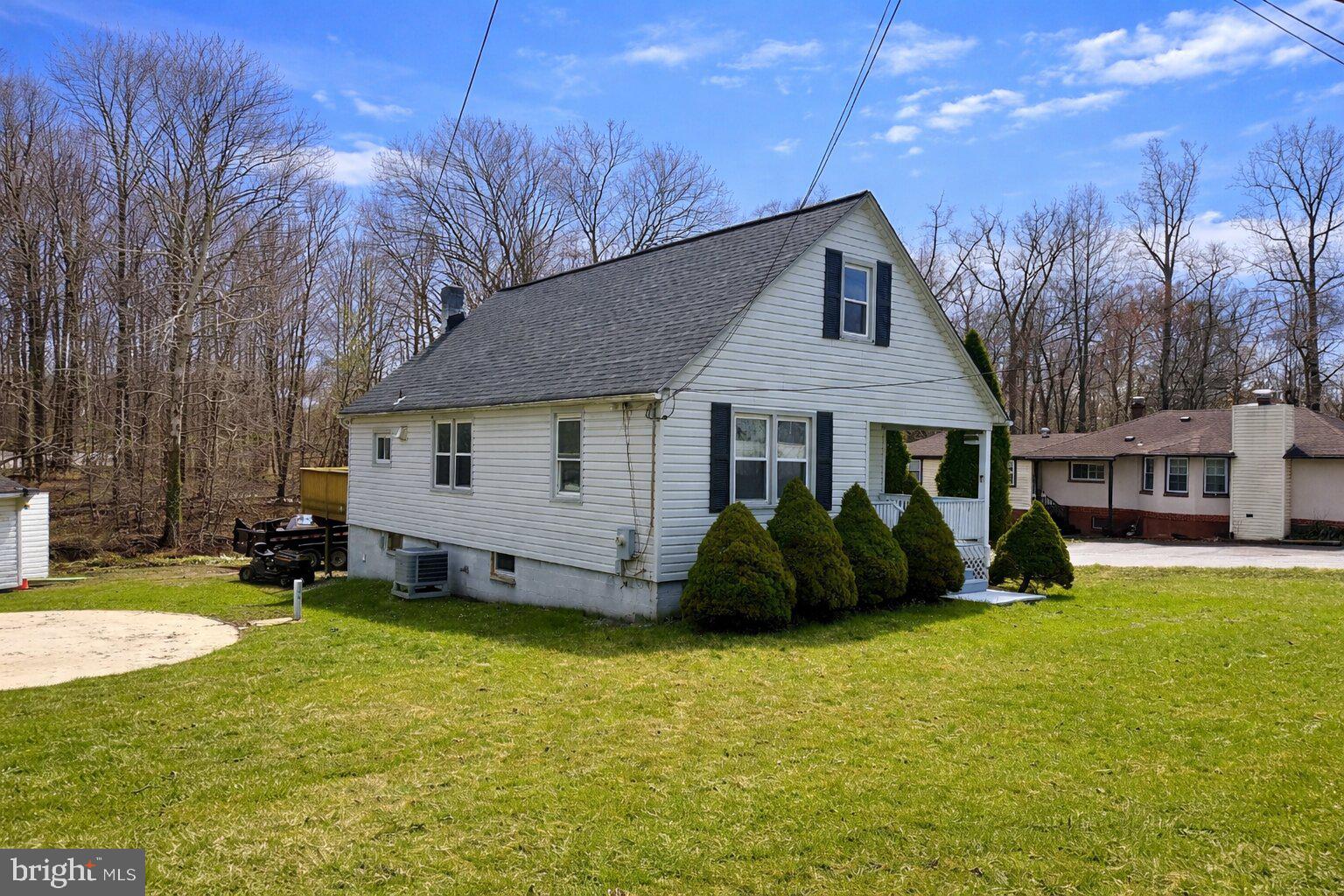 PERRY HALL - Residential