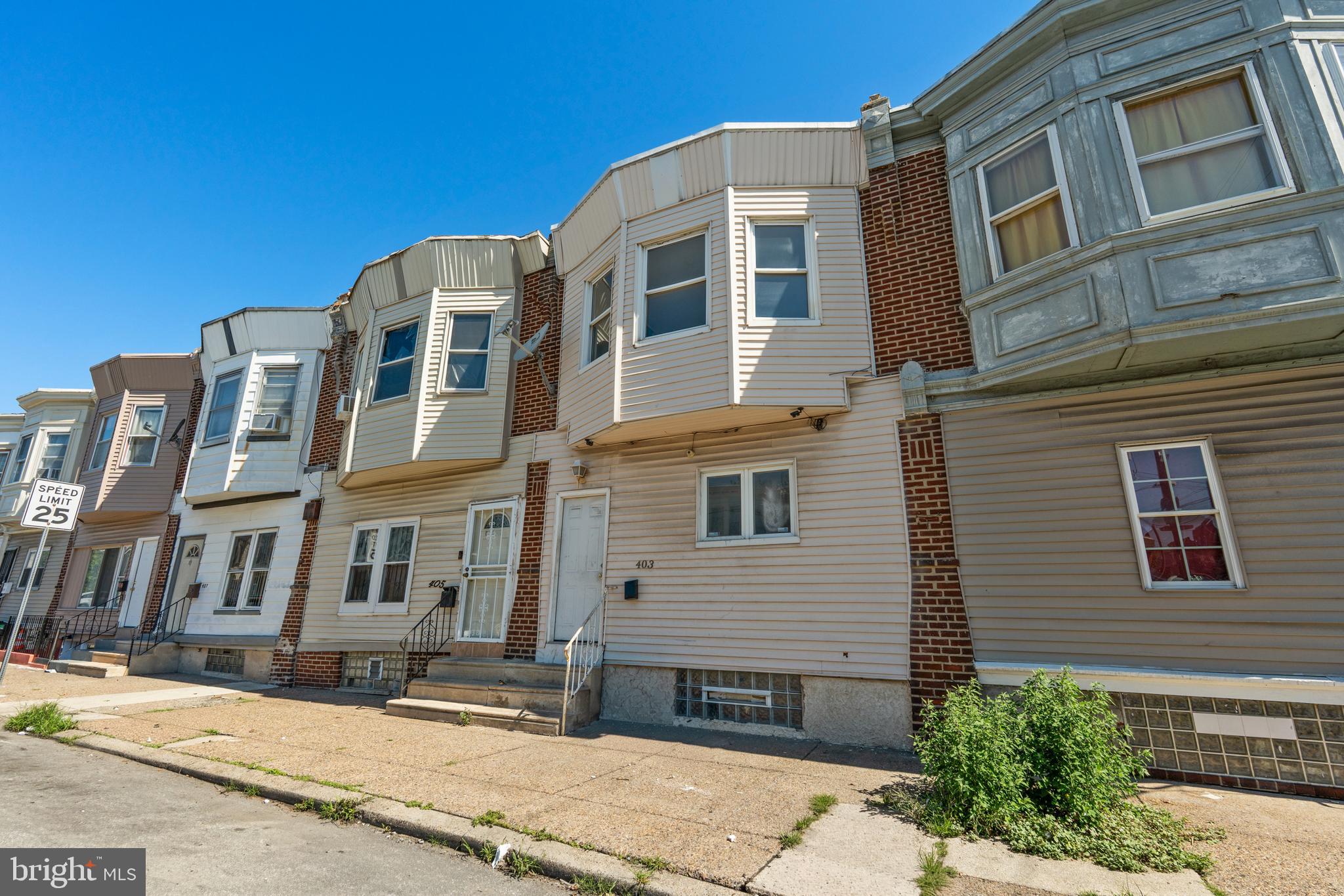 403 W ANNSBURY STREET
