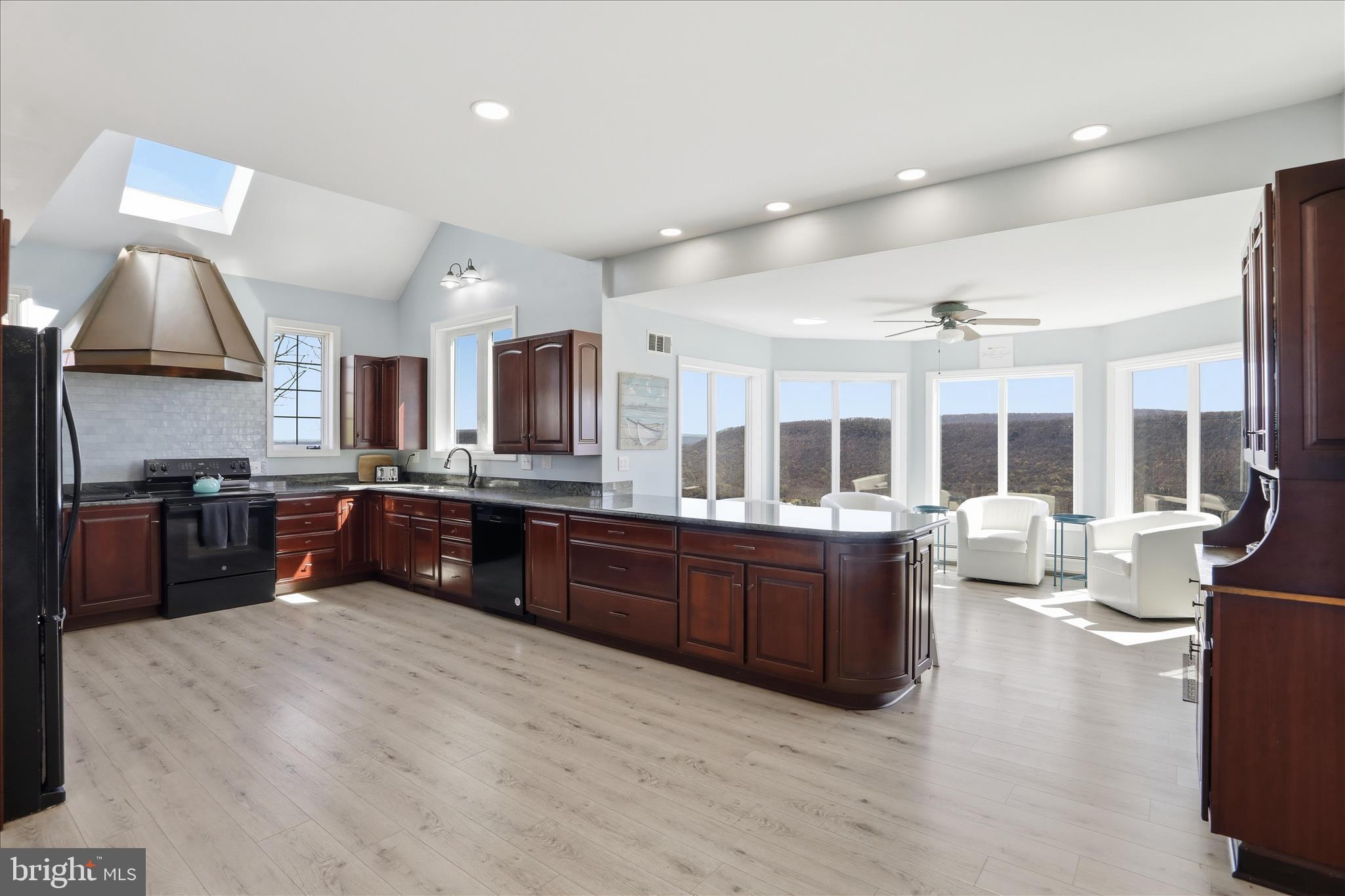 SHY BEAVER LAKEVIEW ESTATES - Residential