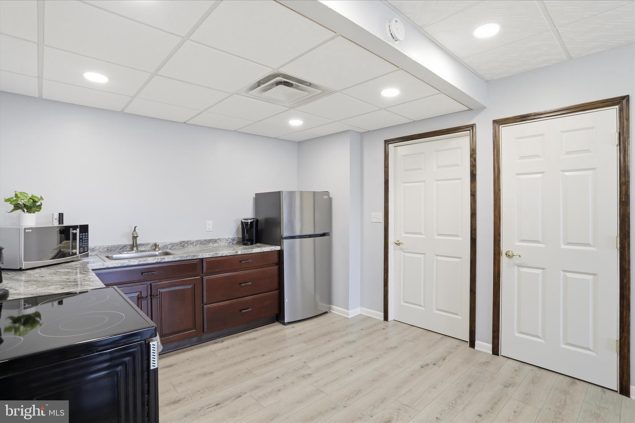 SHY BEAVER LAKEVIEW ESTATES - Residential