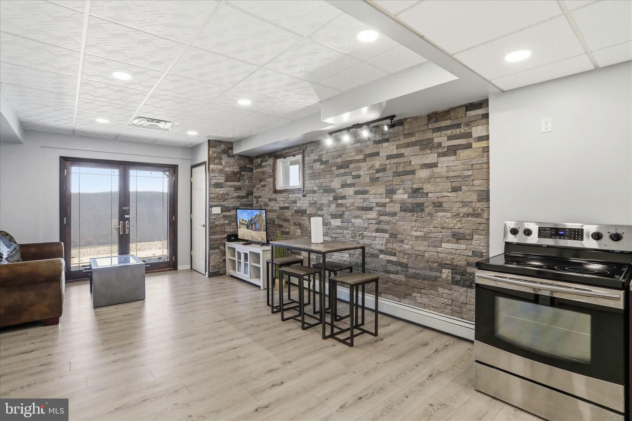 SHY BEAVER LAKEVIEW ESTATES - Residential