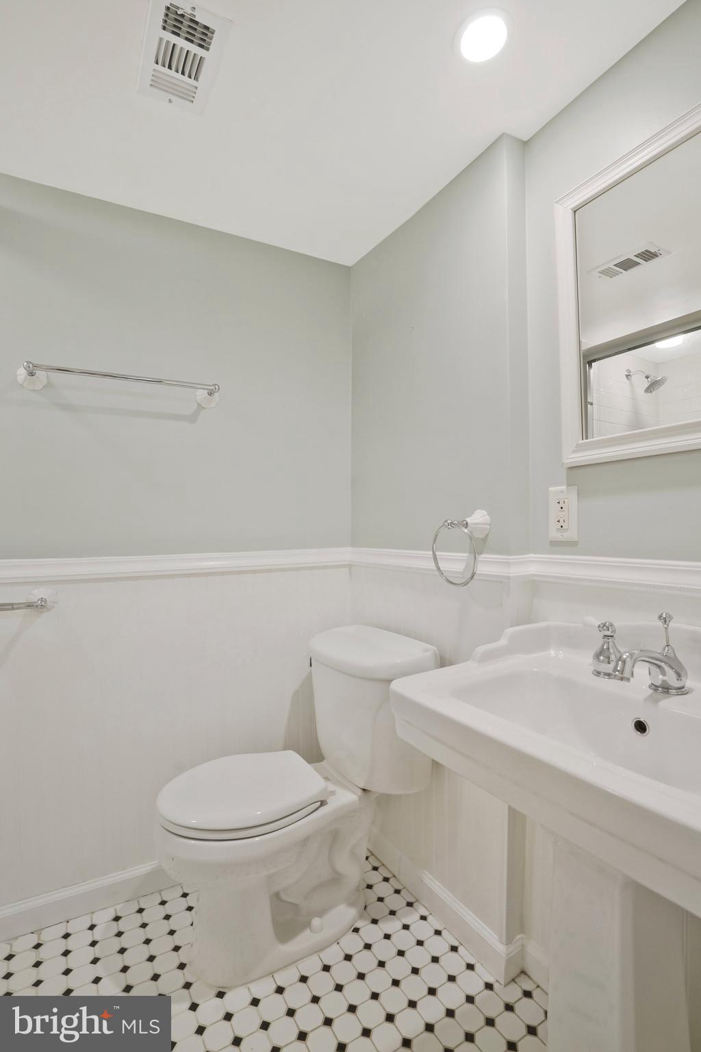 FAIRLINGTON VILLAGES - Residential