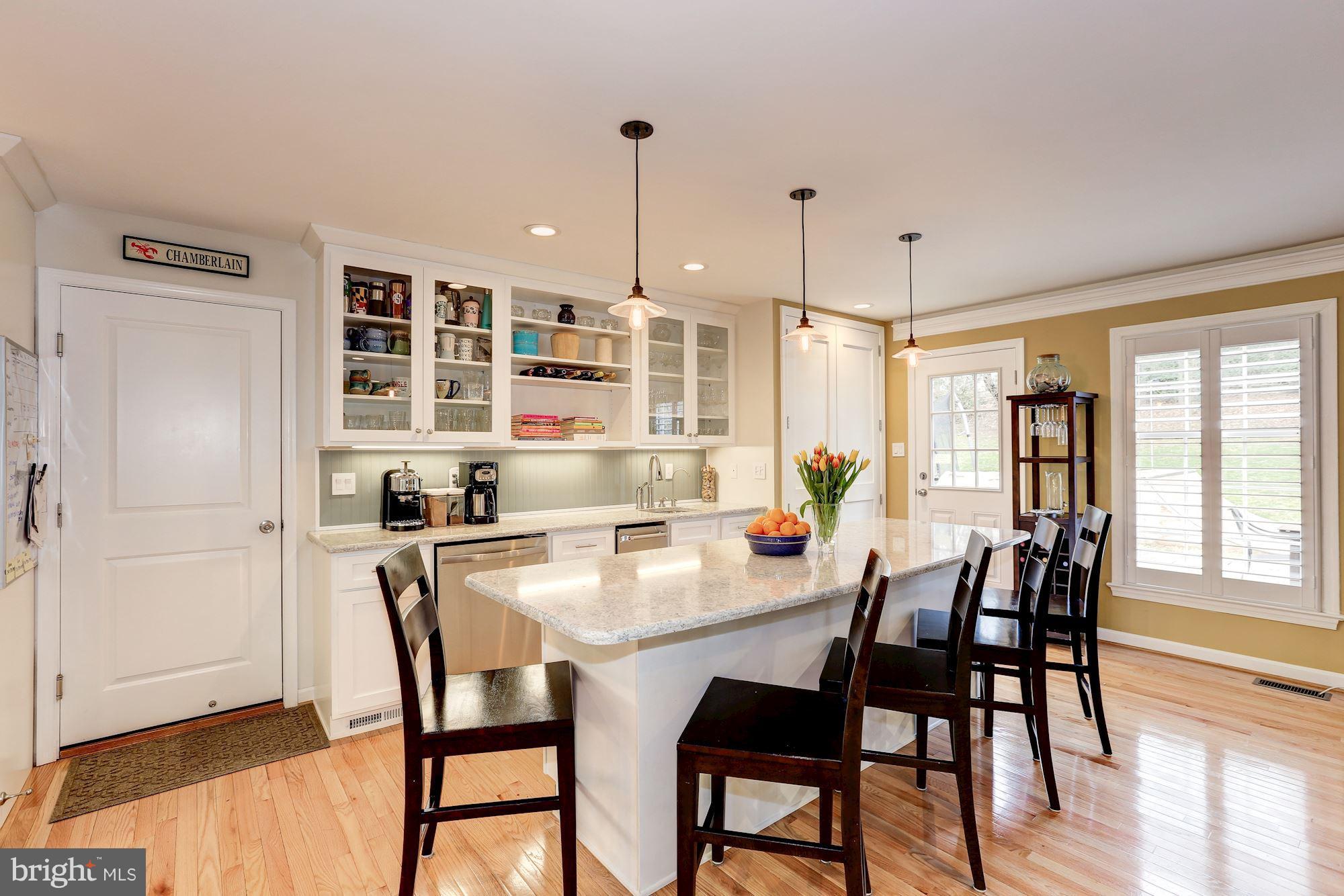 COUNTRY PLACE - Residential