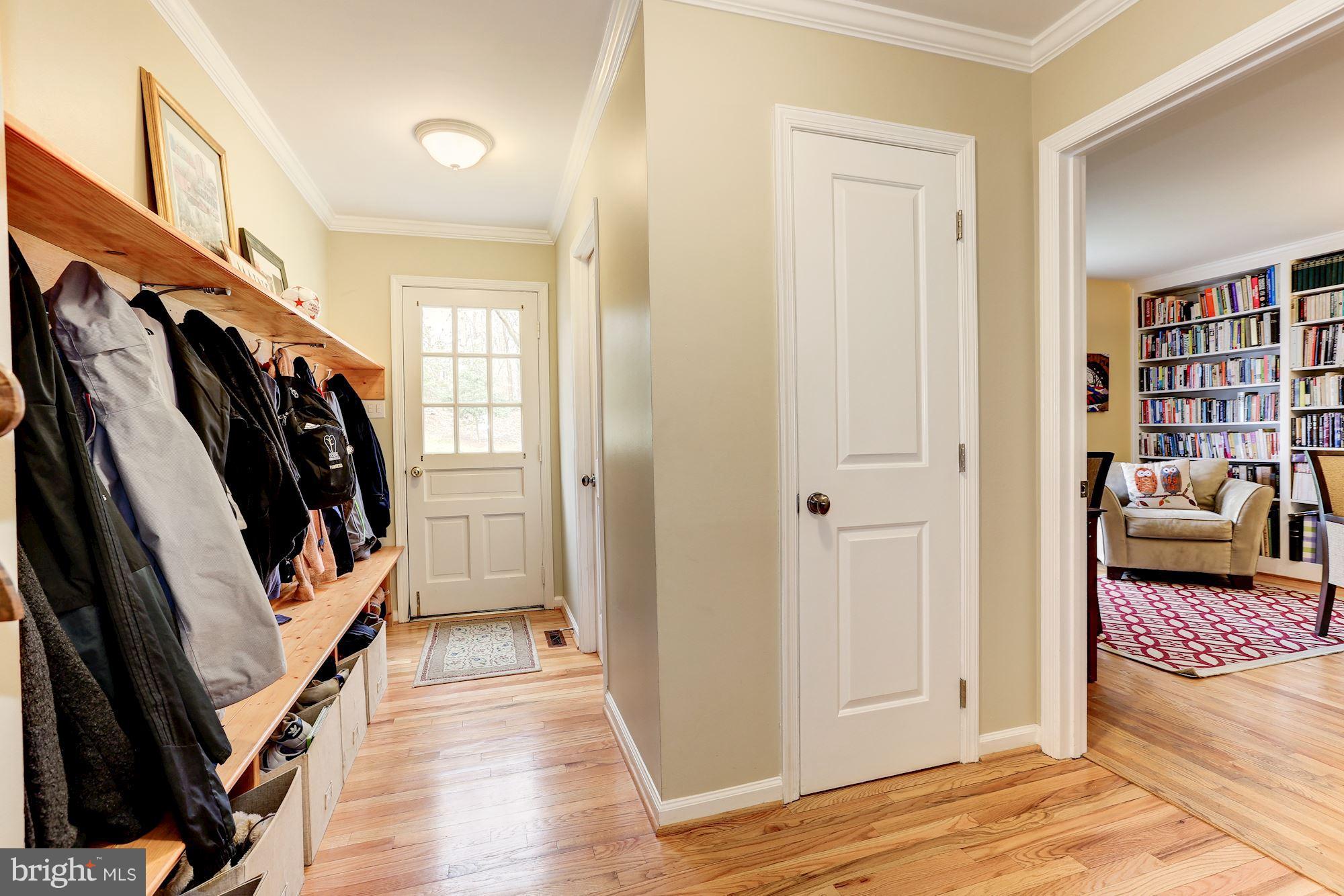 COUNTRY PLACE - Residential