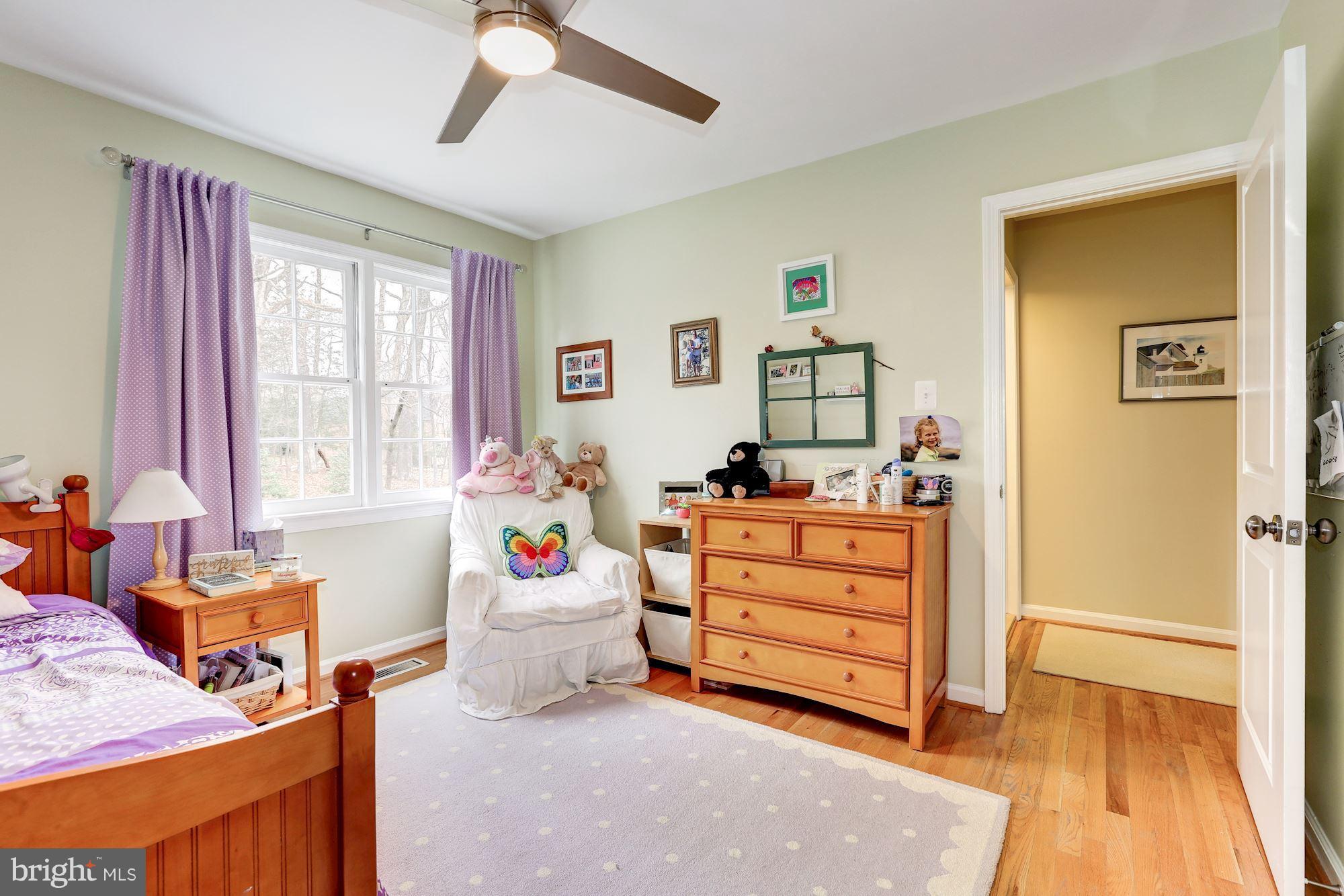 COUNTRY PLACE - Residential