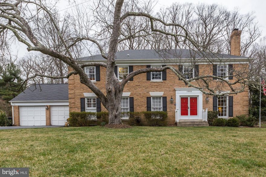 COMPLETELY RENOVATED & GORGEOUS! 6BR/4FB/1HB Country Place Colonial! This larger model is totally move-in ready - a true masterpiece! Updated open floorplan + NEW HVAC 2013, NEW ROOF 2013, NEW DRIVEWAY 2014, REMODELED BATHS 2014 KITCH & FAMILY RM TOTALLY REMODELED 2017 Huge LL is fully finished. Professional landscaping & fantastic yard! Walk to Wayside & Country Glen Swim/Tennis.