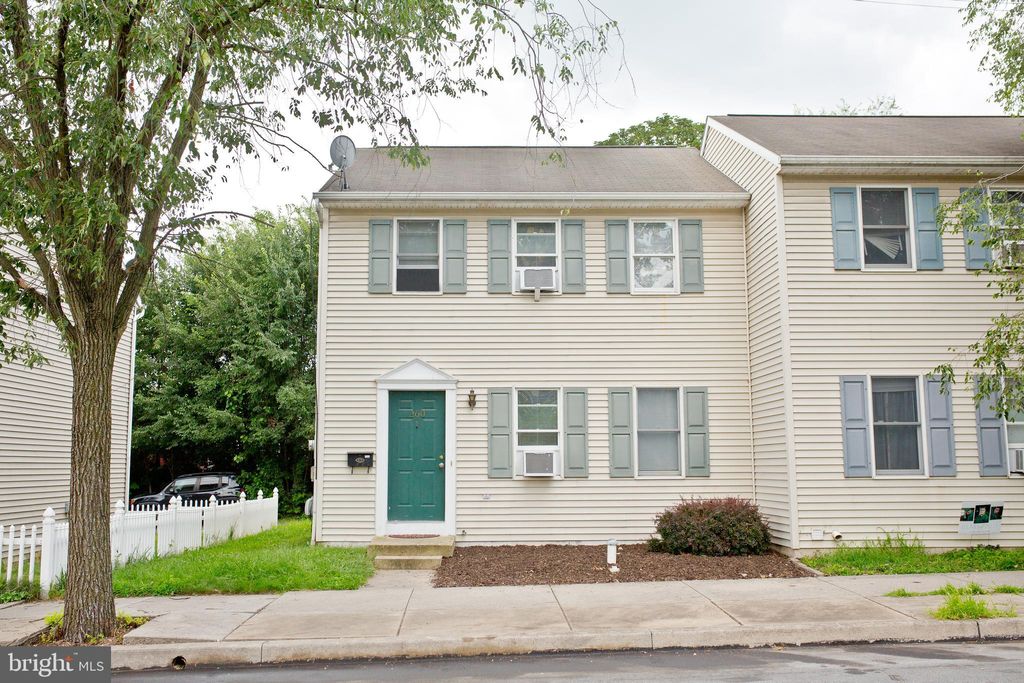 Photo of 260 S 4th Street, COLUMBIA, PA 17512 (MLS # PALA2038674)