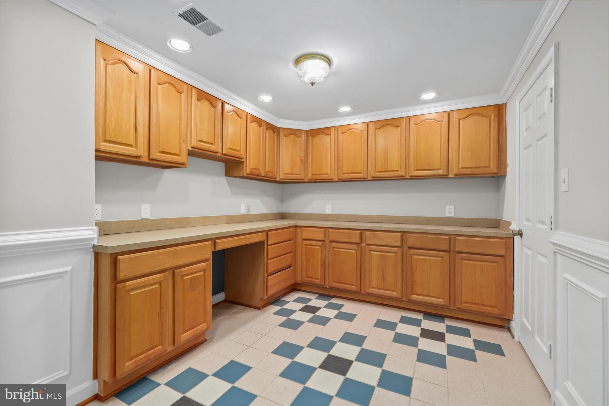 MONTCLAIR - Residential