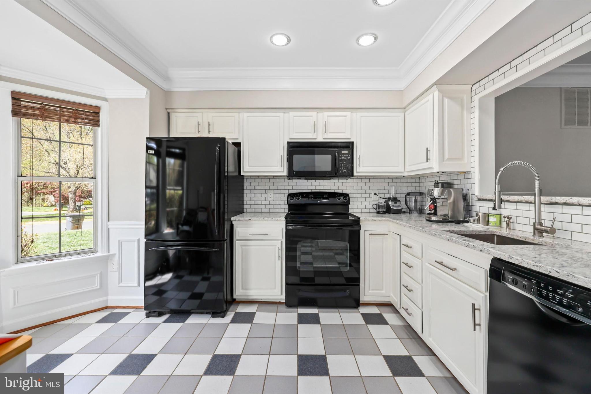 MONTCLAIR - Residential