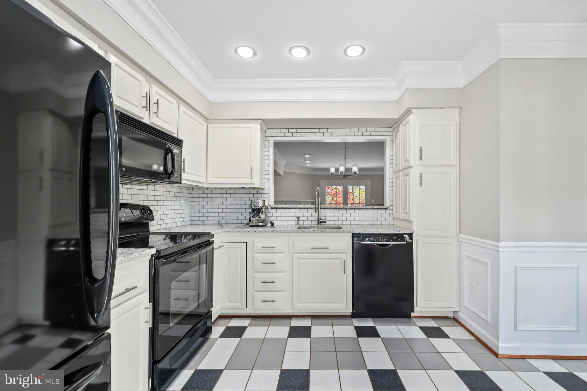 MONTCLAIR - Residential