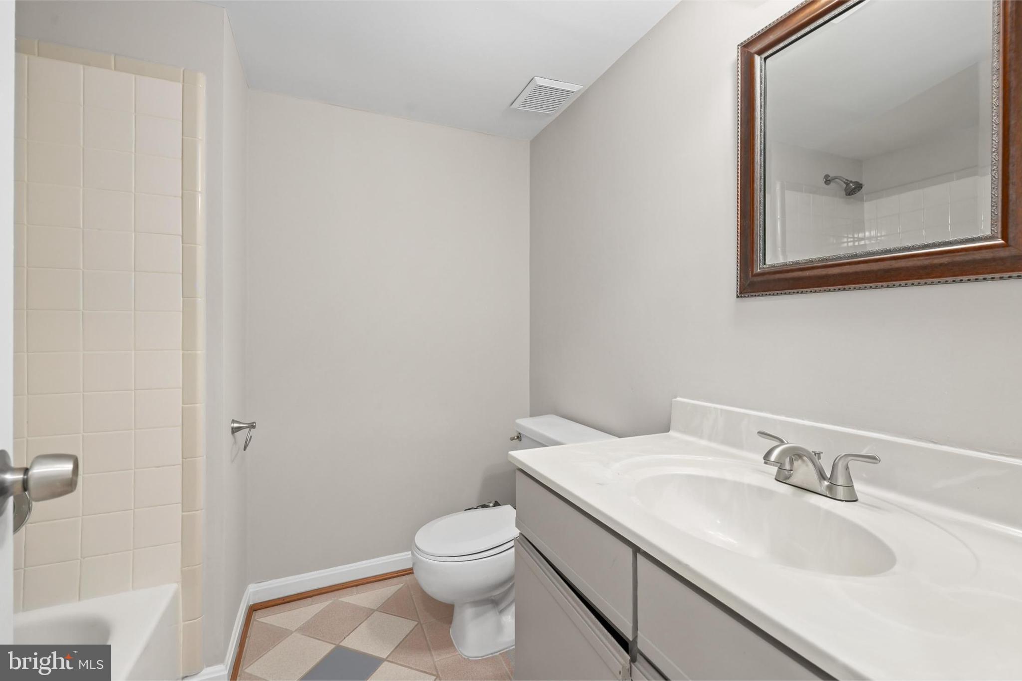 MONTCLAIR - Residential