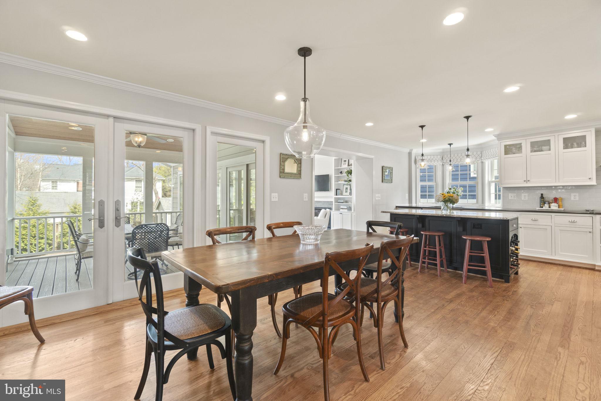 GREENWICH FOREST - Residential