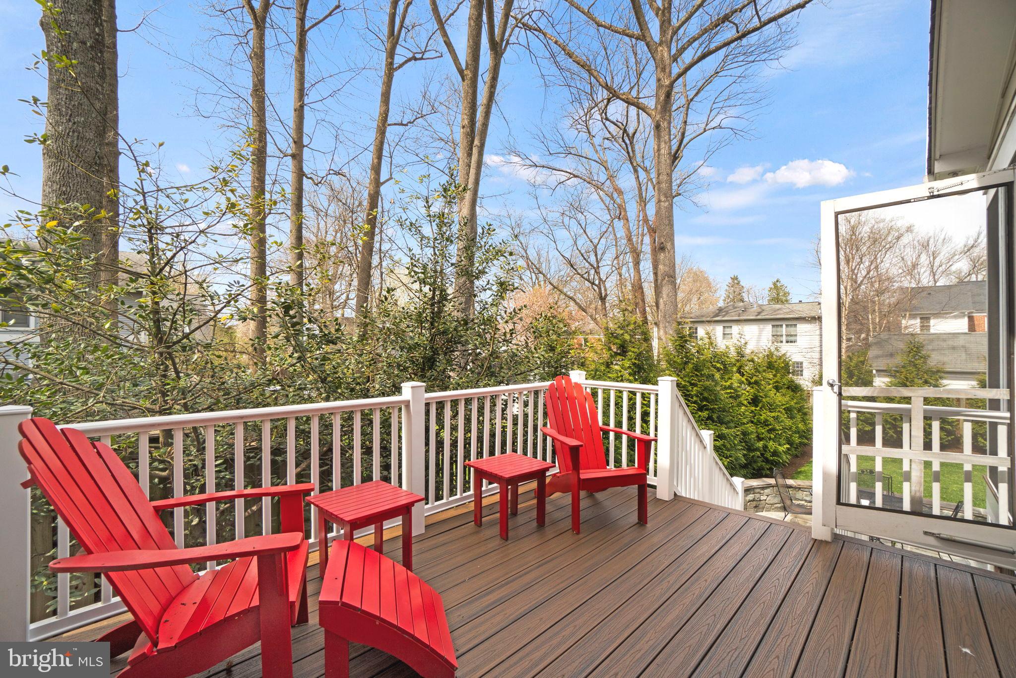 GREENWICH FOREST - Residential