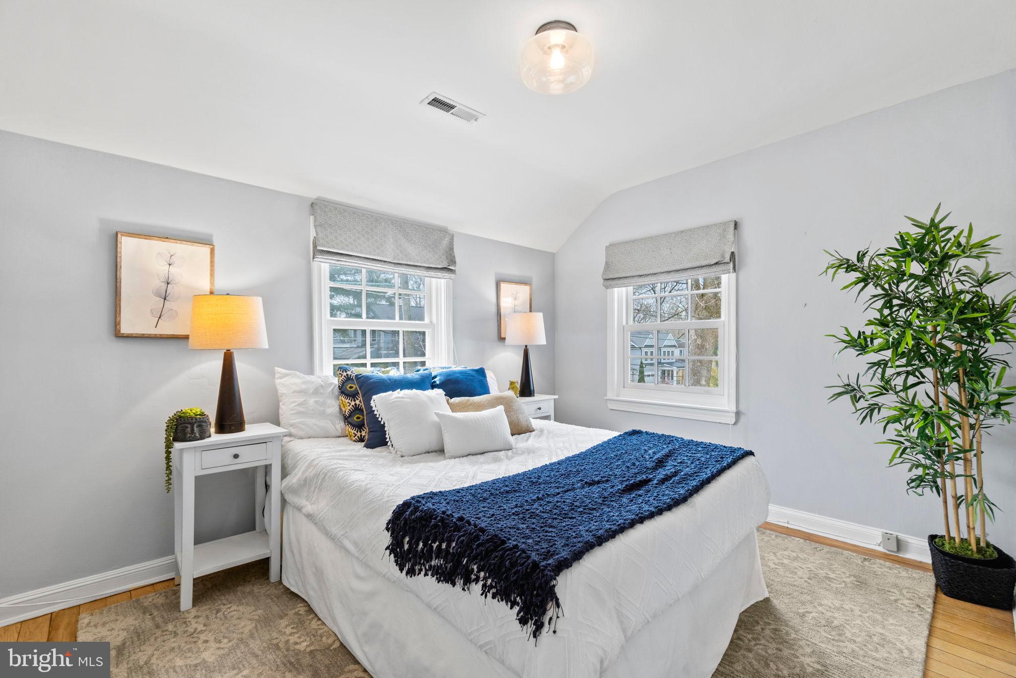 GREENWICH FOREST - Residential