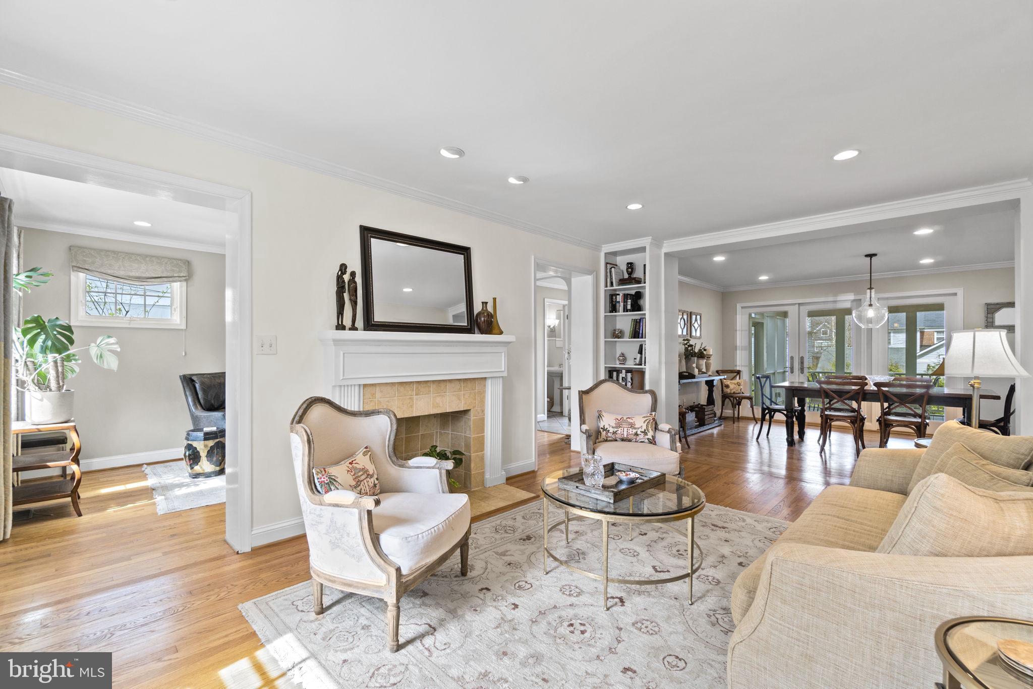 GREENWICH FOREST - Residential